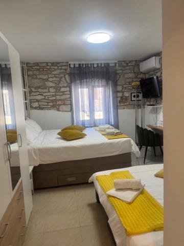 Apartments Eni & Dani Пула Экстерьер фото